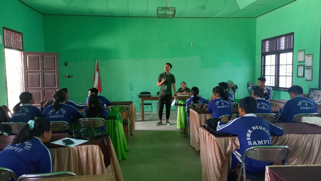 Pembinaan Siswa Agama Kristen dan Katolik oleh Depag: Membangun Kesadaran Etika dalam Penggunaan Media Sosial dan Hubungan Pribadi