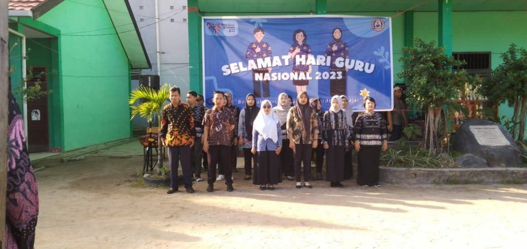 Gemerlap Hari Guru Nasional di SMKN Negeri 4 Sampit: Pentas Seni yang Penuh Warna✨