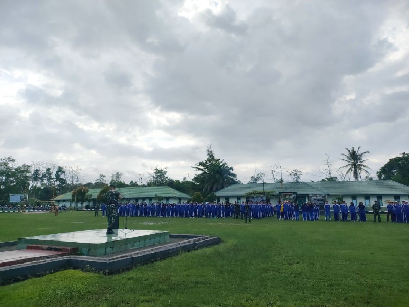 Pendidikan Karakter melalui Kerjasama SMK Negeri 4 Sampit dan Kipan A Batalyon Infanteri Raider 631/Antang