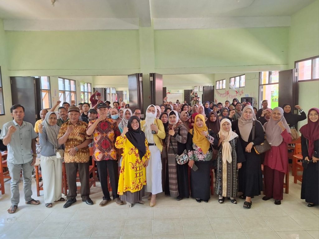 SMK Negeri 4 Sampit Gelar Pertemuan Orang Tua Wali Murid: Bahas Pengelolaan Aset Sekolah dan Kesepakatan PKL