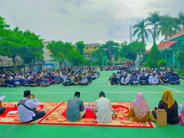 Pembinaan Keagamaan SMK Negeri 4 Sampit: Dzikir Akbar Bersama Ustadz Abdul Munir, S.Ag